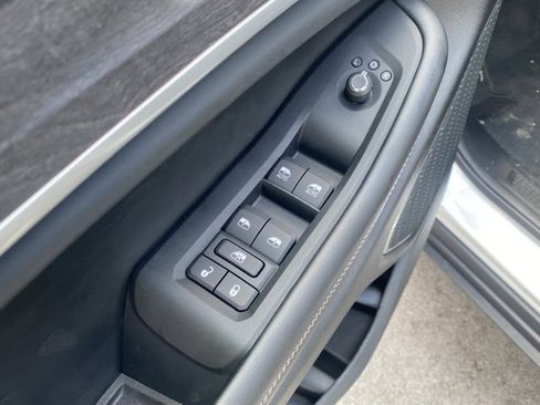 New 2025 Jeep Grand Cherokee L Limited w/ Luxury Tech Group II image 13