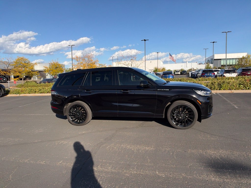 Used 2025 Lincoln Aviator Reserve w/ Jet Appearance Package AWD/4WD image 23