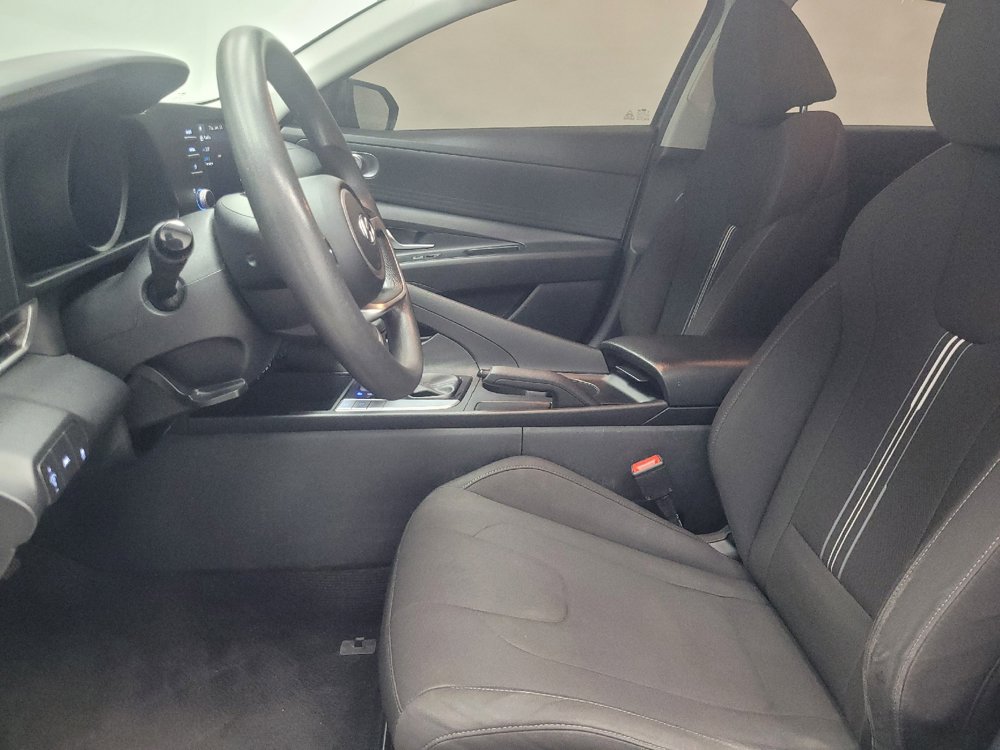 Used 2021 Hyundai Elantra SEL FWD image 17