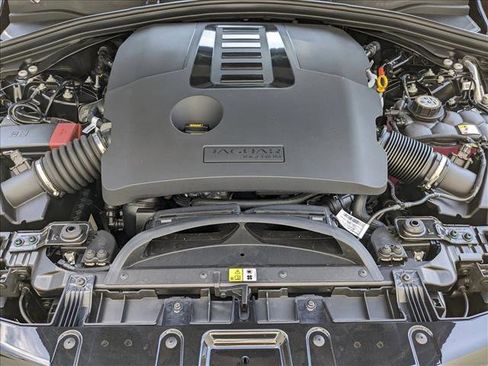 New 2025 Jaguar F-PACE R-Dynamic S image 13