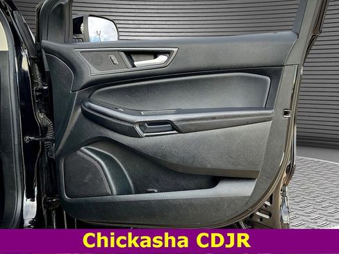 Used 2023 Ford Edge SE w/ Black Appearance Package image 26