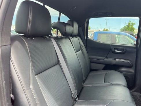 Used 2021 Toyota Tacoma TRD Sport w/ TRD Premium Sport Package AWD/4WD image 27