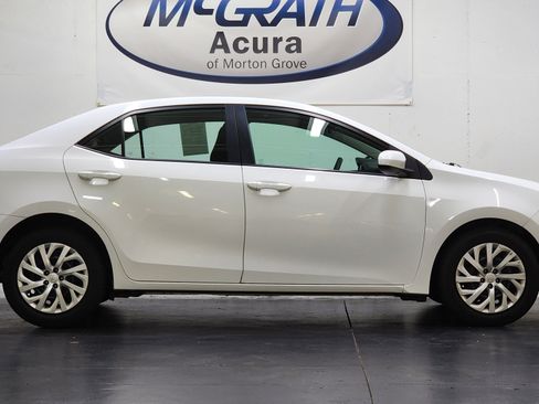 Used 2017 Toyota Corolla LE FWD image 3