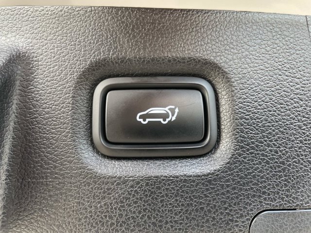 Used 2023 Hyundai Santa Fe SEL AWD/4WD image 9