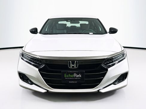 Used 2022 Honda Accord Sport image 2