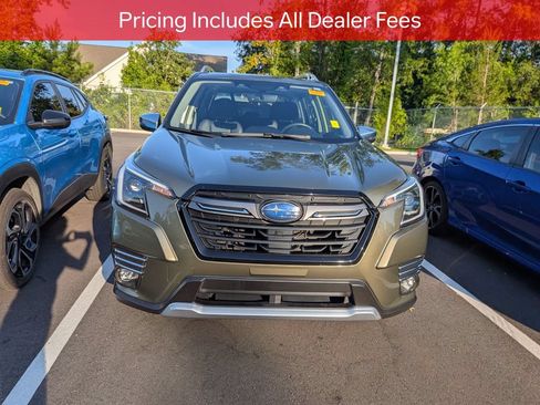 Used 2023 Subaru Forester Touring AWD/4WD image 2