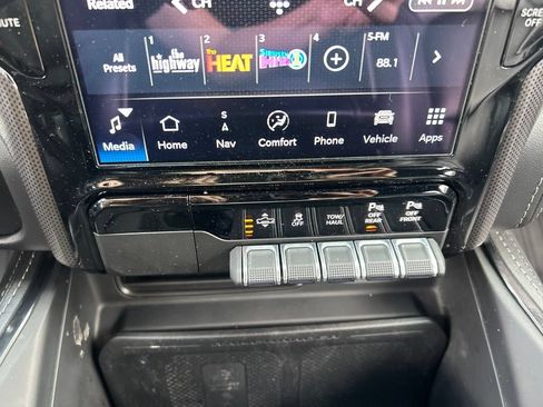 Used 2022 RAM 1500 Limited AWD/4WD image 49