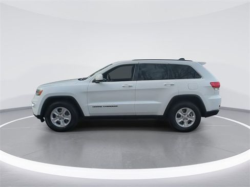 Used 2017 Jeep Grand Cherokee Laredo image 5