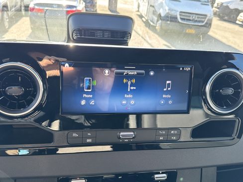 New 2026 Mercedes-Benz Sprinter 2500 image 24