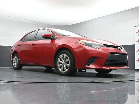 Used 2016 Toyota Corolla LE FWD image 18