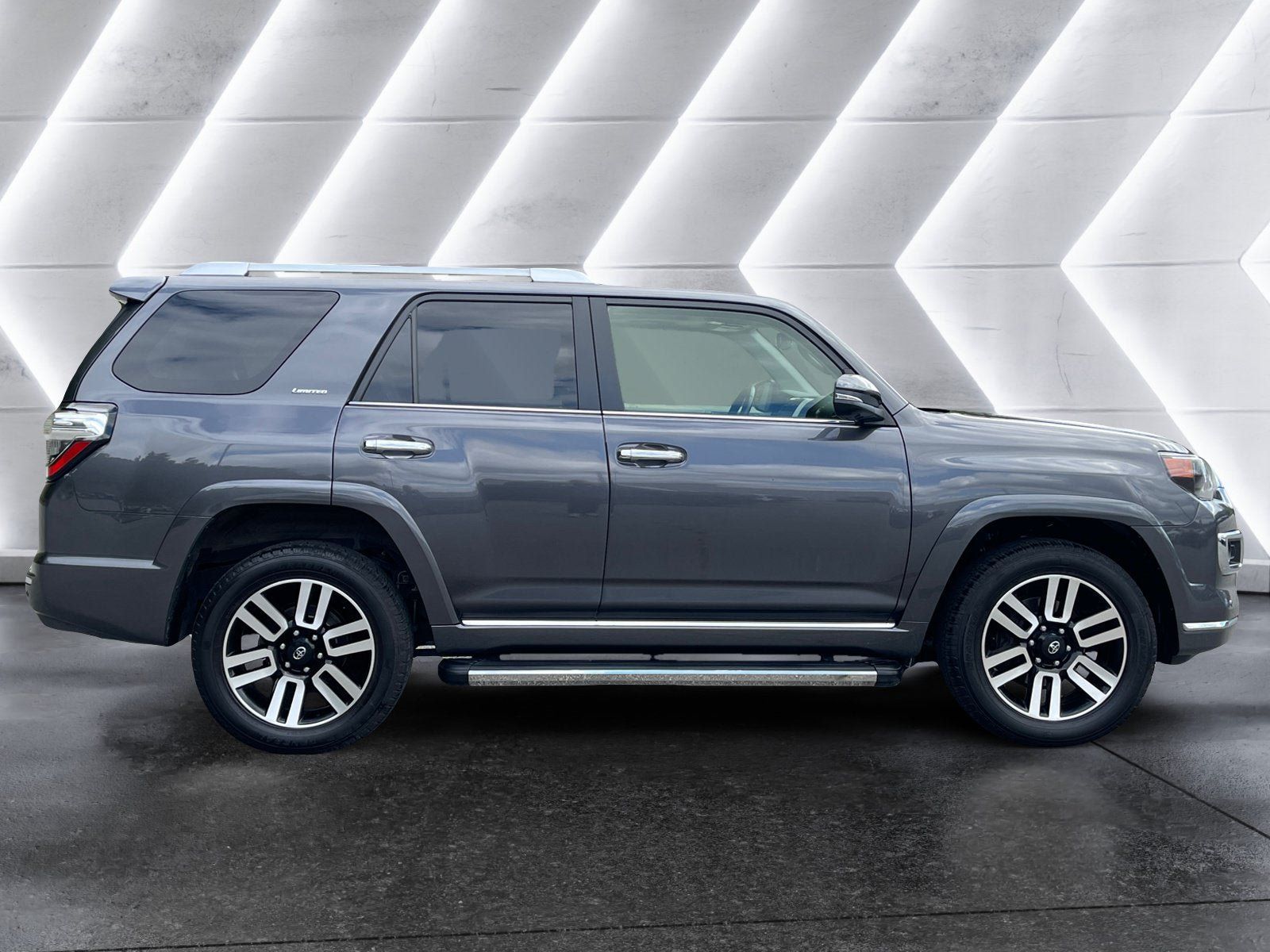 Used 2023 Toyota 4Runner Limited AWD/4WD image 7