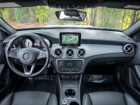 Used 2016 Mercedes-Benz GLA 250 image 25