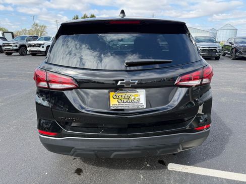 Used 2024 Chevrolet Equinox LS w/ LS Convenience Package AWD/4WD image 4