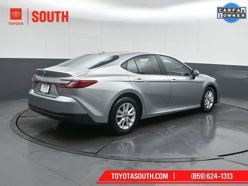 Used 2025 Toyota Camry LE image 2