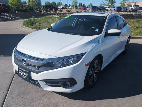 Used 2018 Honda Civic EX-T image 3