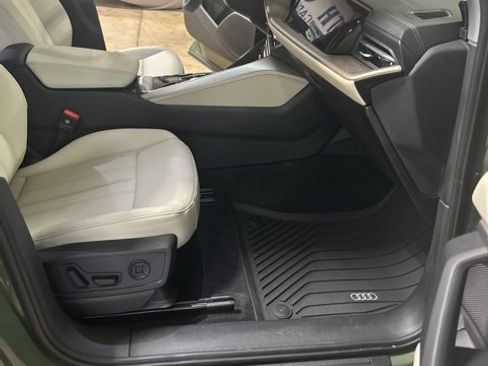 Used 2025 Audi Q5 Premium Plus image 10