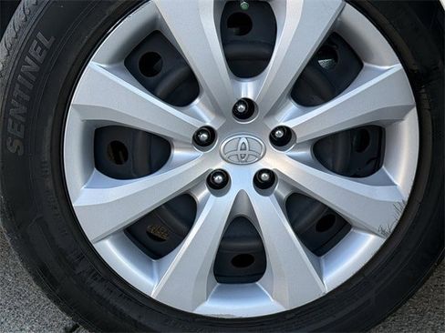 Used 2025 Toyota Corolla LE image 9