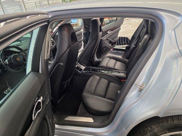 Used 2016 Porsche Panamera image 9