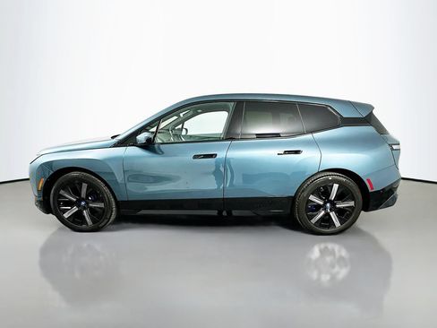 Used 2024 BMW iX xDrive50 w/ Premium Package AWD/4WD image 8