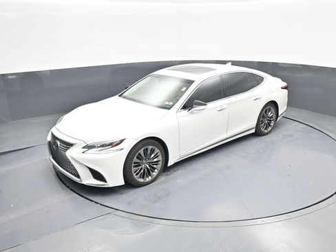 Used 2019 Lexus LS 500 w/ Interior Upgrade Package image 28