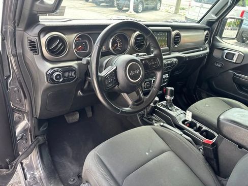 Used 2021 Jeep Wrangler Unlimited Sport AWD/4WD image 12