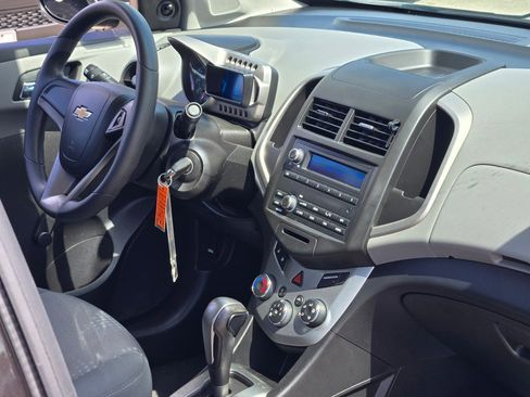 Used 2014 Chevrolet Sonic LS FWD image 8