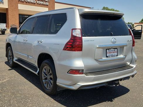 Used 2018 Lexus GX 460 Luxury w/ Sport Design Package AWD/4WD image 3