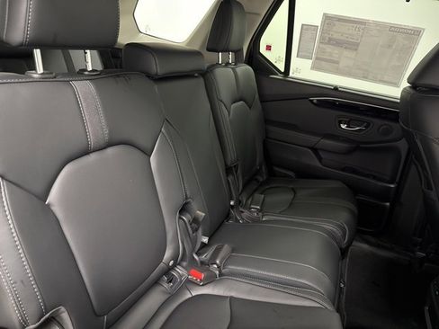 New 2025 Honda Pilot EX-L image 23