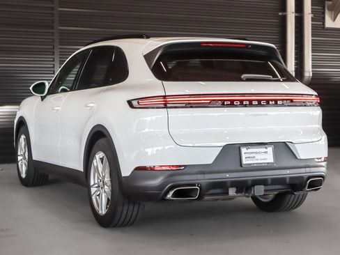 Certified 2024 Porsche Cayenne AWD/4WD image 3