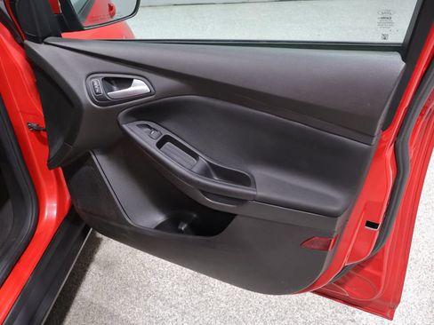 Used 2016 Ford Focus SE FWD image 23