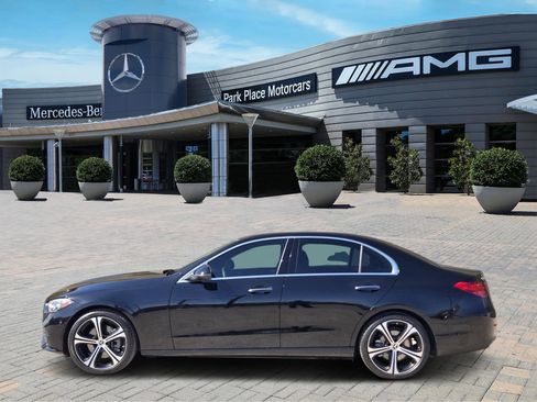 Used 2025 Mercedes-Benz C 300 Sedan image 4