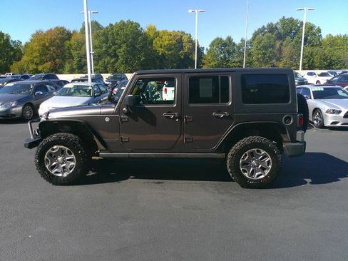 Used 2016 Jeep Wrangler Unlimited Sport image 3