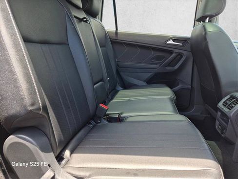 Used 2023 Volkswagen Tiguan SE w/ Panoramic Sunroof Package FWD image 22