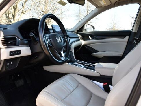 Used 2022 Honda Accord Touring image 13