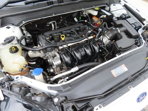 Used 2020 Ford Fusion SE image 28