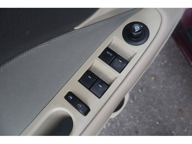 Used 2012 Ford Fusion SE FWD image 11