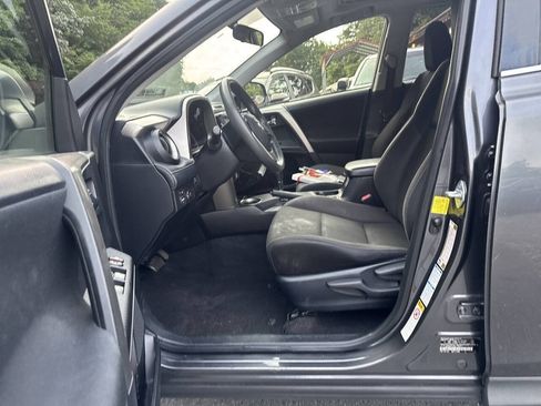 Used 2015 Toyota RAV4 XLE AWD/4WD image 12