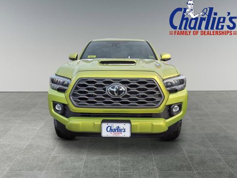 Used 2023 Toyota Tacoma TRD Sport image 2
