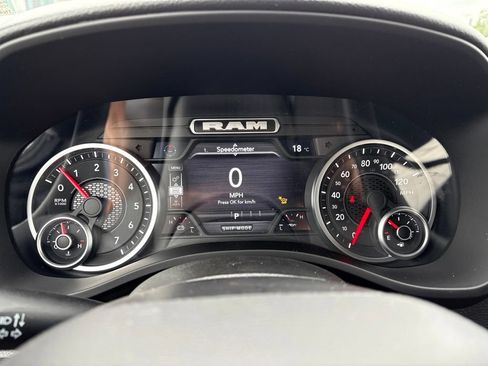 New 2026 RAM 1500 Express AWD/4WD image 16