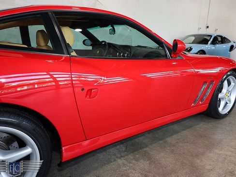 Used 1999 Ferrari 550 Maranello Coupe RWD image 12