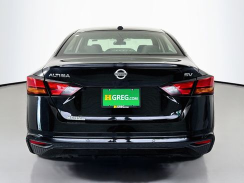 Used 2022 Nissan Altima 2.5 SV FWD image 8