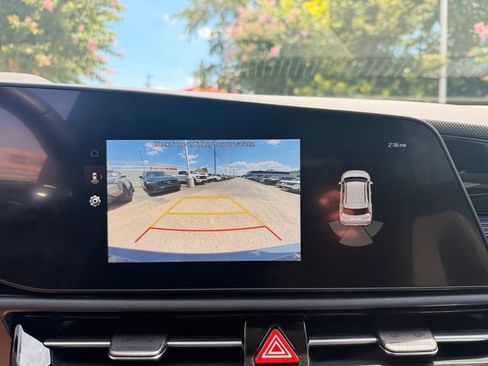 Certified 2023 Kia Niro EX FWD image 18