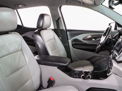 Used 2023 GMC Terrain SLT image 26
