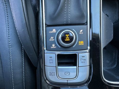 Used 2022 Kia Telluride EX w/ EX Premium Package image 35