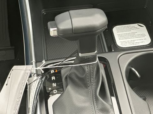 New 2026 Kia Carnival EX FWD image 30