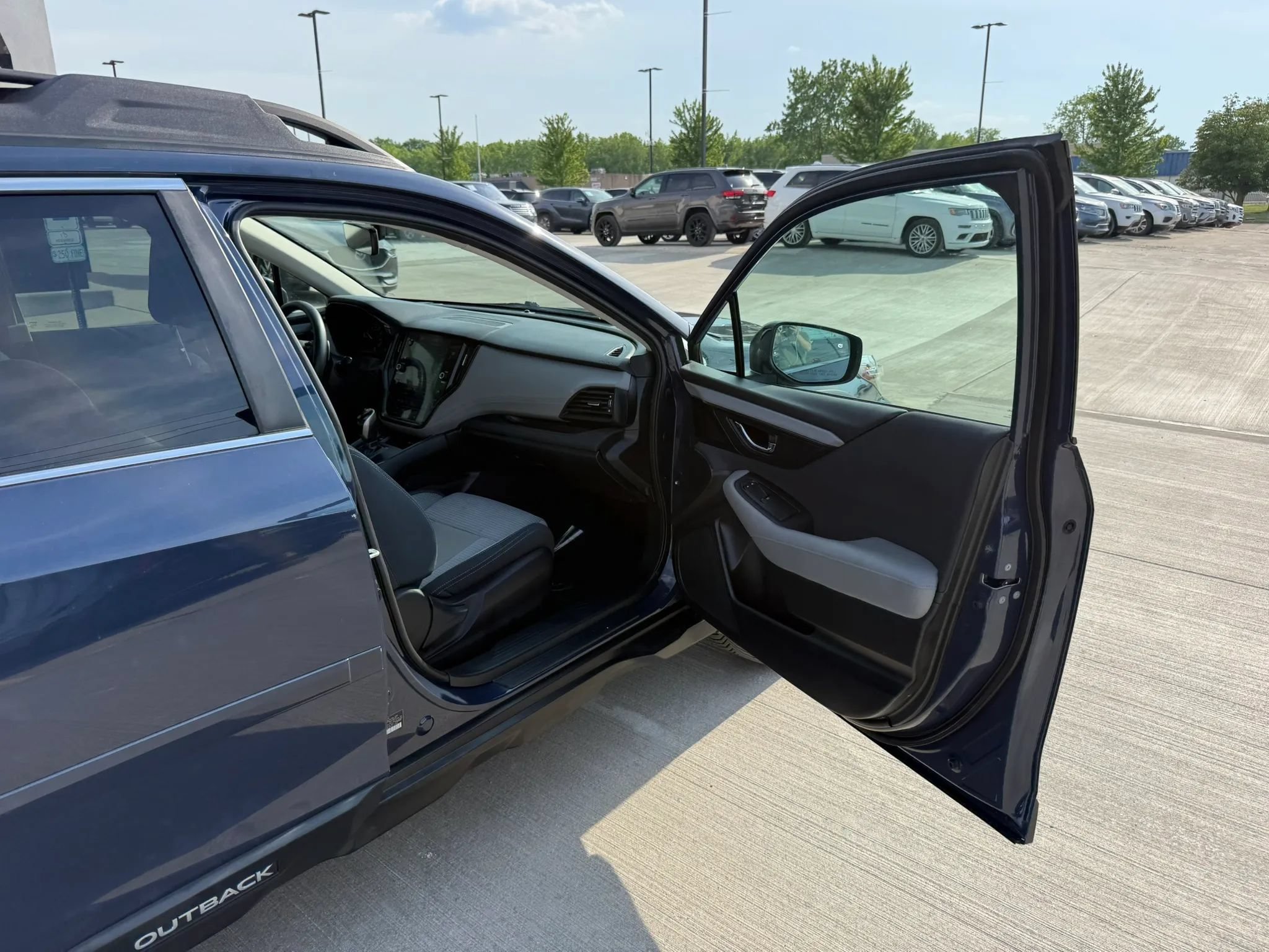 Used 2024 Subaru Outback Premium AWD/4WD image 23