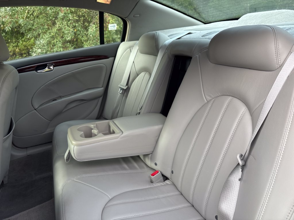 Used 2008 Buick Lucerne CXL FWD image 11
