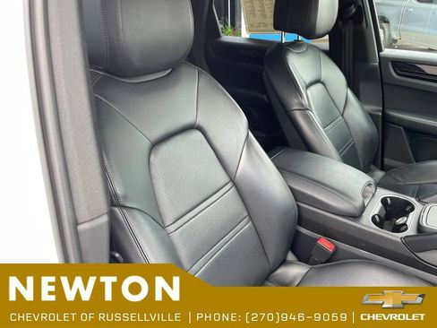 Used 2019 Porsche Cayenne AWD/4WD image 22