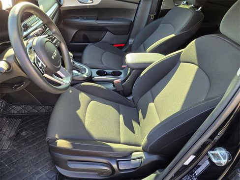 Used 2023 Kia Forte LXS image 13