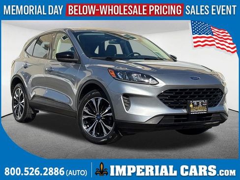 Used 2022 Ford Escape SE w/ SE Sport Appearance Package AWD/4WD image 1